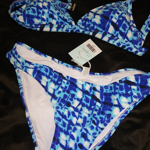 Bathing suits - Picture 2 of 3